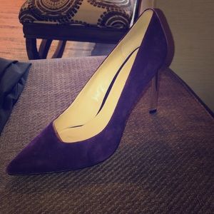 Nine West purple suede pump w metallic gold heel